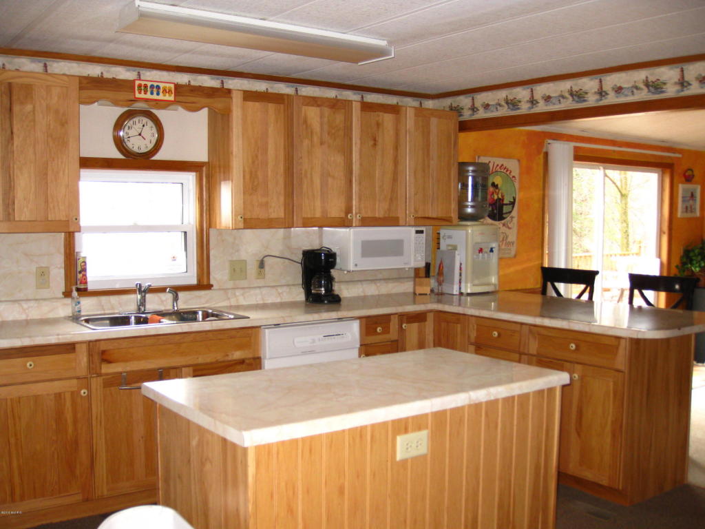 925 Beech St, Pullman, MI 49450 photo 6