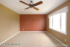 4185 Sandy Dr, Dorr, MI 49323 photo 3
