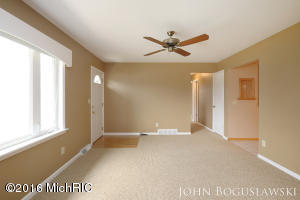 4185 Sandy Dr, Dorr, MI 49323 photo 5