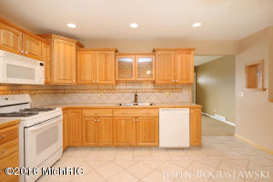 4185 Sandy Dr, Dorr, MI 49323 photo 8
