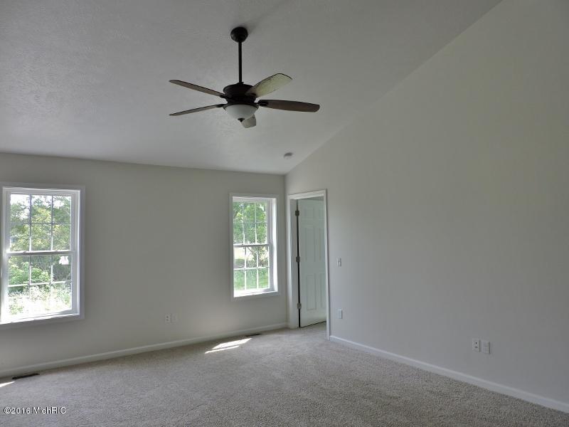 309 Brookside Ct, Big Rapids, MI 49307 photo 8