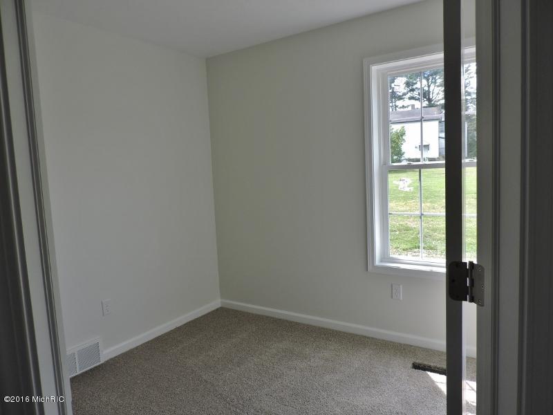 309 Brookside Ct, Big Rapids, MI 49307 photo 14