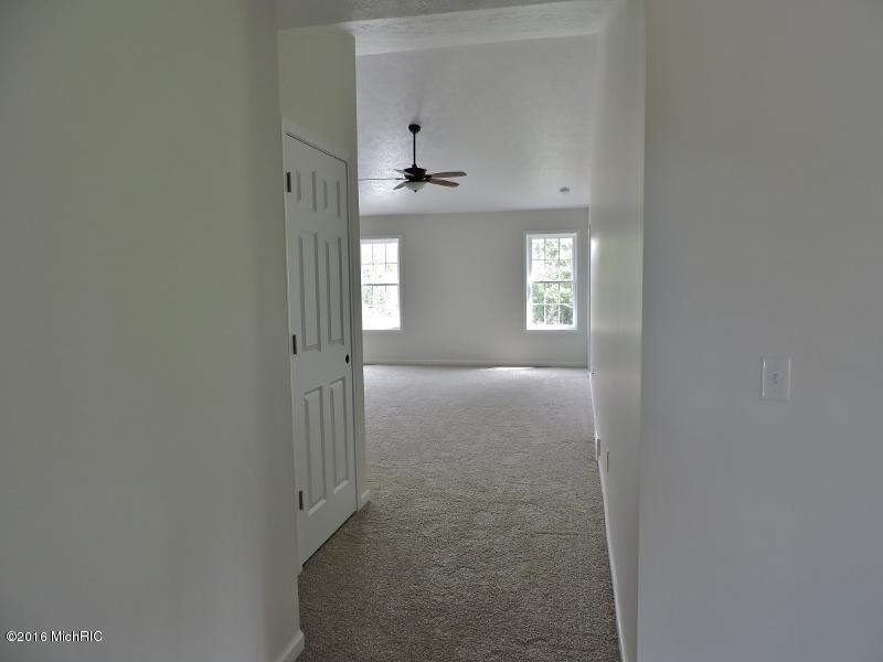 309 Brookside Ct, Big Rapids, MI 49307 photo 4