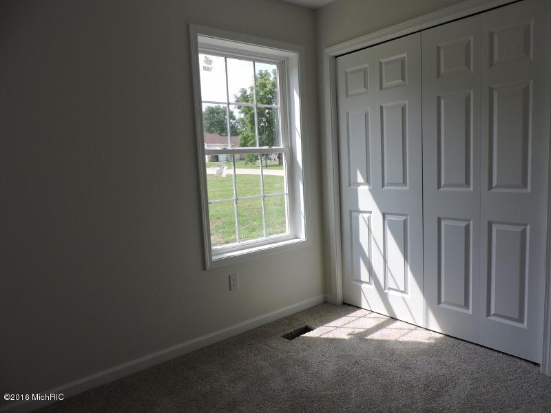 309 Brookside Ct, Big Rapids, MI 49307 photo 15