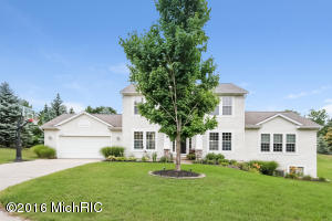 6061 Ada Dr SE, Ada, MI 49301 photo 2