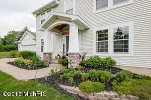 6061 Ada Dr SE, Ada, MI 49301 photo 4