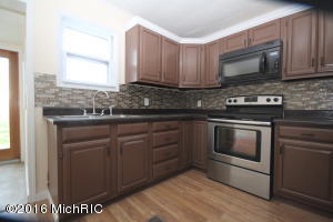13765 E W Ave, Fulton, MI 49052 photo 2