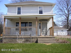 623 E State St, Colon, MI 49040 photo 2