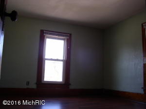 623 E State St, Colon, MI 49040 photo 10