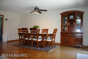 219 Jersey St, Plainwell, MI 49080 photo 6