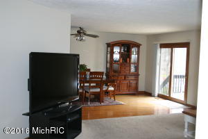 219 Jersey St, Plainwell, MI 49080 photo 5