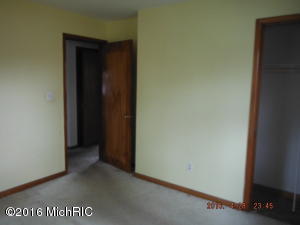 105 Sundown St, Springfield, MI 49037 photo 9