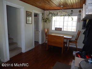 84 E Jefferson, Newaygo, MI 49337 photo 7