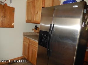 84 E Jefferson, Newaygo, MI 49337 photo 9