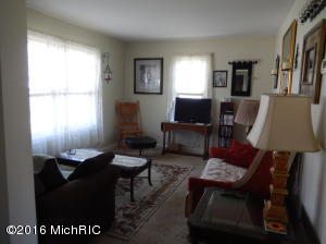 84 E Jefferson, Newaygo, MI 49337 photo 5