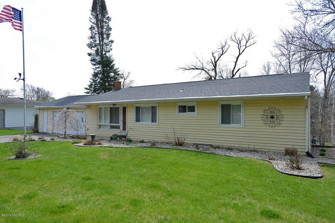 66 Hilltop Ln, Augusta, MI 49012 photo 2