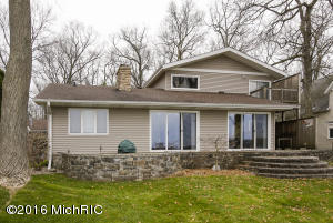 1118 E Gull Lake Dr, Augusta, MI 49012 photo 1