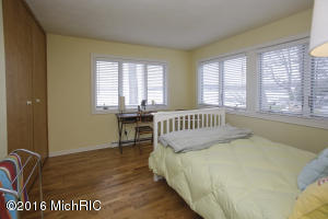 1118 E Gull Lake Dr, Augusta, MI 49012 photo 14