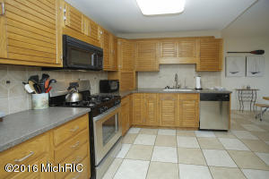 1118 E Gull Lake Dr, Augusta, MI 49012 photo 10