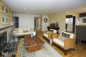 1118 E Gull Lake Dr, Augusta, MI 49012 photo 8