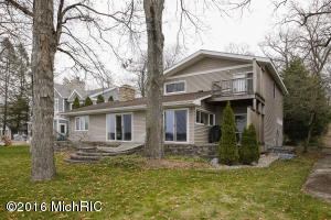 1118 E Gull Lake Dr, Augusta, MI 49012 photo 2