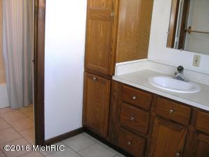 440 Canaris St, Constantine, MI 49042 photo 10