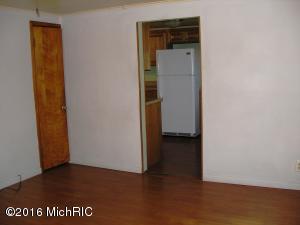 440 Canaris St, Constantine, MI 49042 photo 17