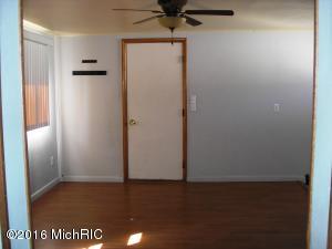 440 Canaris St, Constantine, MI 49042 photo 16