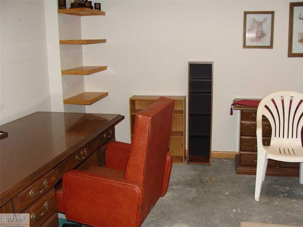 8283 Hall Rd, Bellevue, MI 49021 photo 13