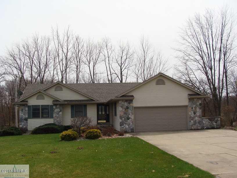 8283 Hall Rd, Bellevue, MI 49021 photo 1