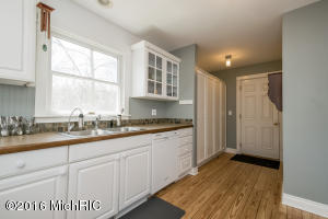 7980 Warner St, Allendale, MI 49401 photo 6