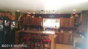 1118 S Seventh St, Three Rivers, MI 49093 photo 3