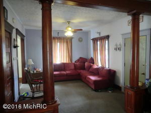 33 Hull St, Coldwater, MI 49036 photo 2