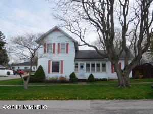 308 Cherry St, Three Oaks, MI 49128 photo 6