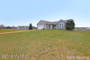 3828 Hare Ln, Dorr, MI 49323 photo 2