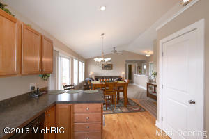 3828 Hare Ln, Dorr, MI 49323 photo 10