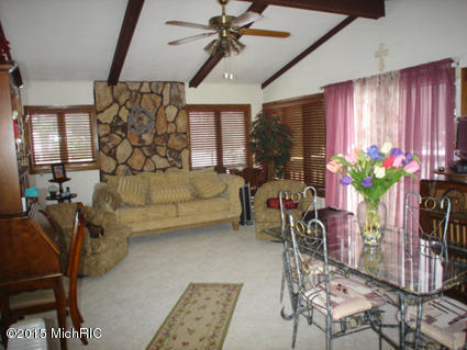 7381 Pinebrook Dr, Augusta, MI 49012 photo 3