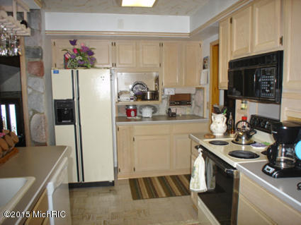 7381 Pinebrook Dr, Augusta, MI 49012 photo 4