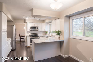 52142 Pine Tree Ln, Three Rivers, MI 49093 photo 3