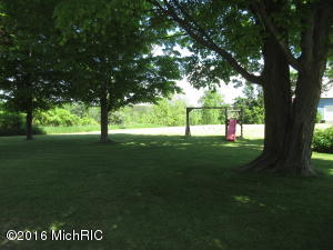 9119 S Collins Rd, Fenwick, MI 48834 photo 16