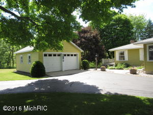 9119 S Collins Rd, Fenwick, MI 48834 photo 11