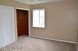 765 E Savidge St, Spring Lake, MI 49456 photo 18