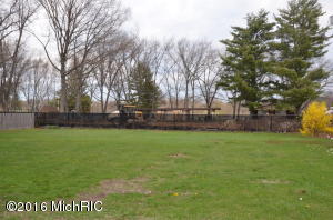 765 E Savidge St, Spring Lake, MI 49456 photo 33