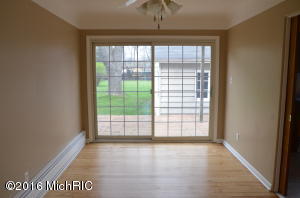 765 E Savidge St, Spring Lake, MI 49456 photo 8