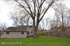 765 E Savidge St, Spring Lake, MI 49456 photo 32