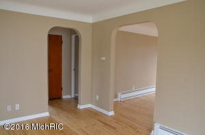 765 E Savidge St, Spring Lake, MI 49456 photo 7