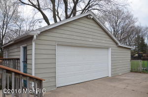 765 E Savidge St, Spring Lake, MI 49456 photo 30