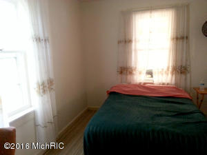 532 E 8th St, White Cloud, MI 49349 photo 10