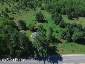 532 E 8th St, White Cloud, MI 49349 photo 23