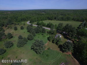 532 E 8th St, White Cloud, MI 49349 photo 16